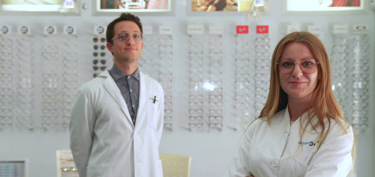 Portada-equipo-interoptics-juanjo óptico optometrista